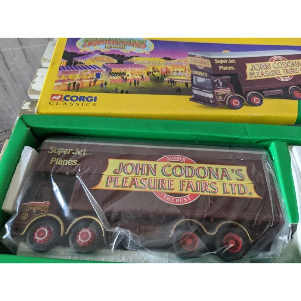 Corgi‎ 21701 AEC close pull truck closed trailer Jo